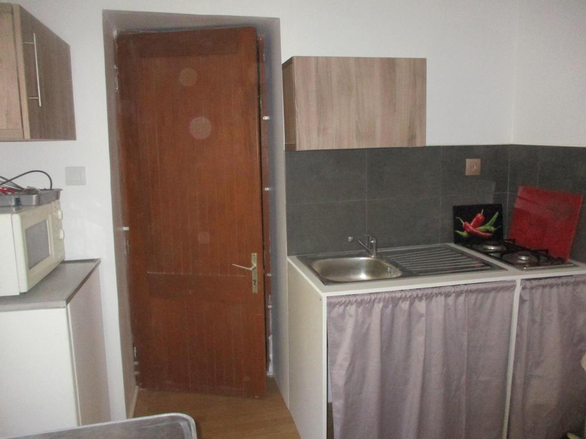 Petit Studio Apartment Lodève Екстериор снимка